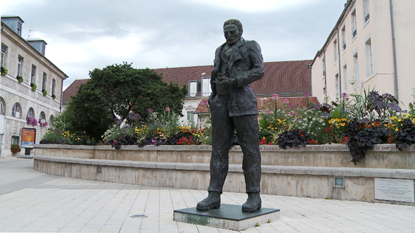 Statue de Victor Hugo à Besançon